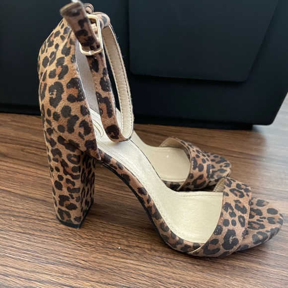 Cheetah high heels - Picture 5 of 5